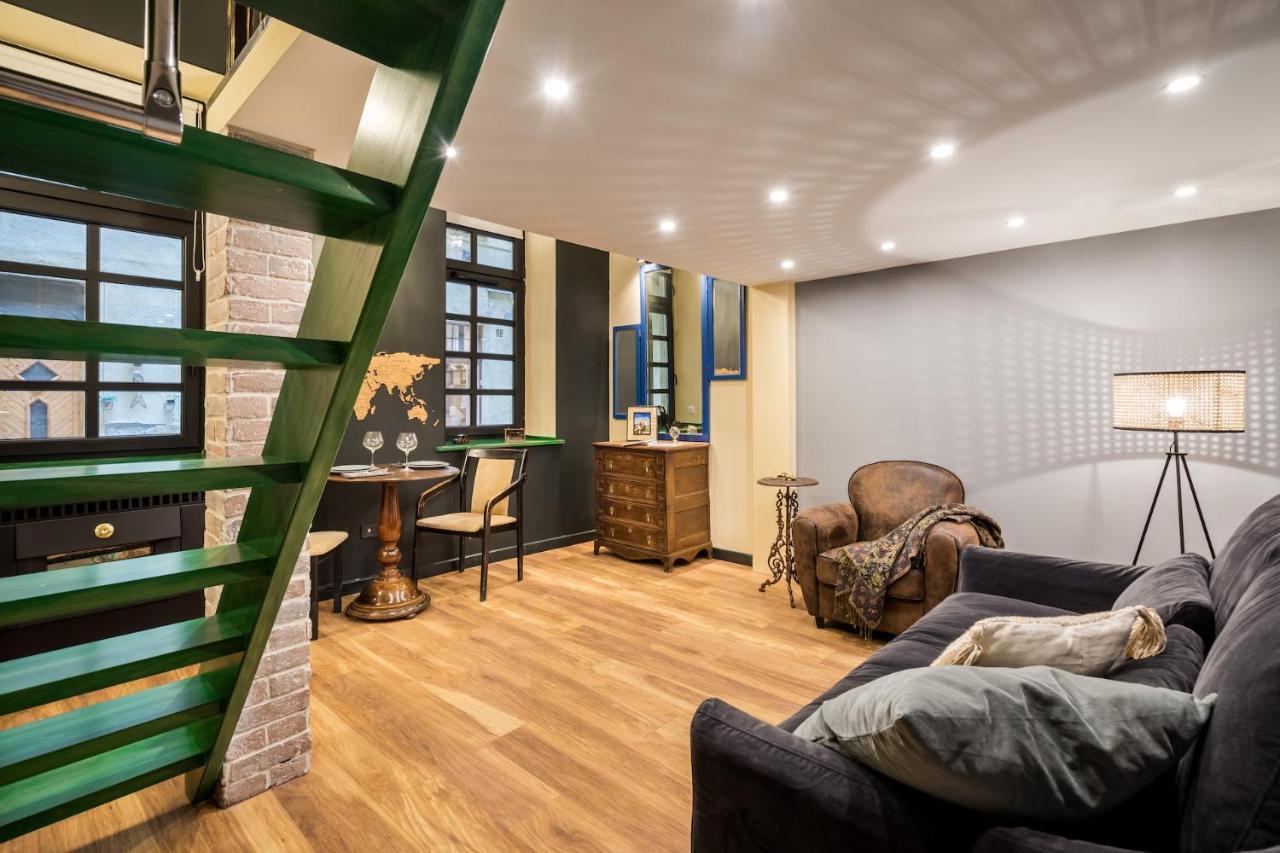 Unique & Stylish - Home Of Traveler In City Center Budapeste Exterior foto